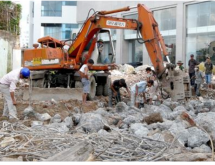 Nhận phá dỡ công trình xây dựng, thu mua vật liệu xây nhà cũ