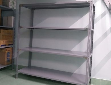 Kệ sắt V lỗ thanh lý hàng mới đến 99% với giá cực ưu đãi