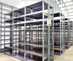 Kệ sắt V lỗ thanh lý hàng mới đến 99% với giá cực ưu đãi